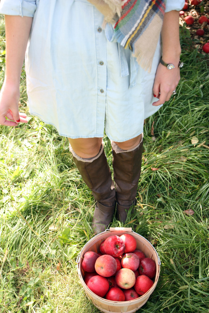 apples, boots, Forever 21 dress