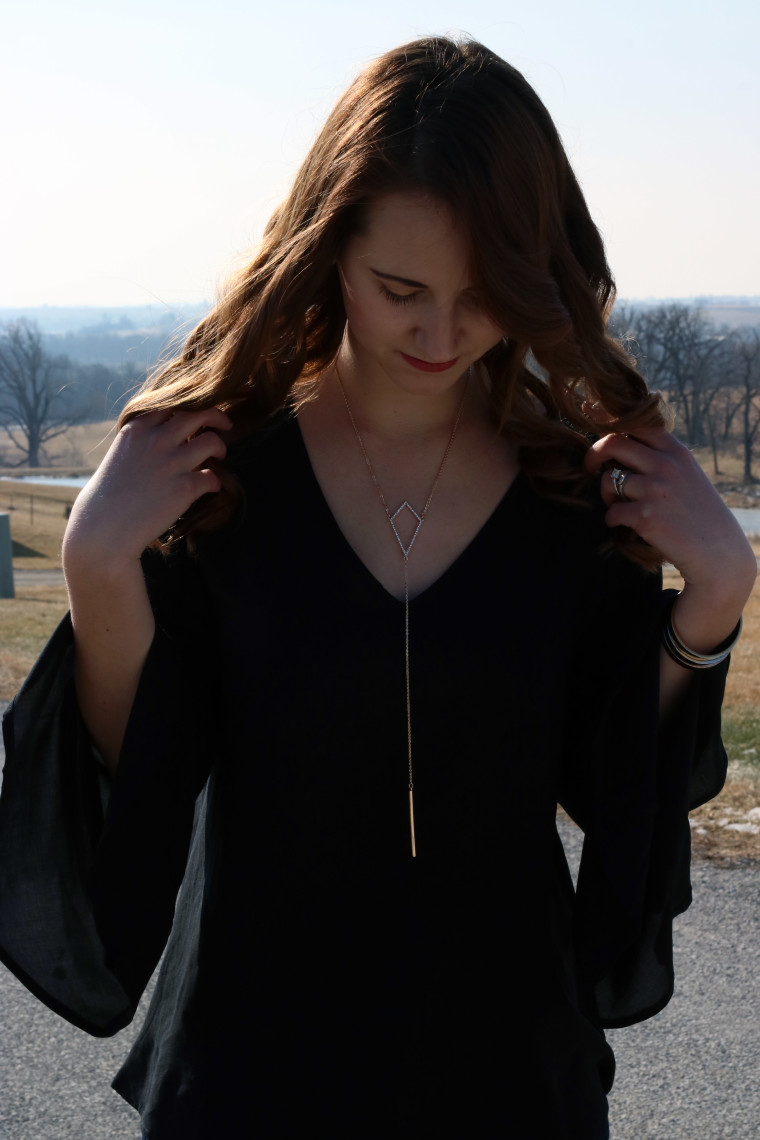 Express necklace, bell sleeve top