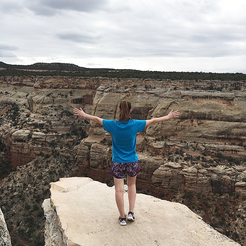 Colorado National Monument, Grand Junction, Colorado, cliff, travel blogger