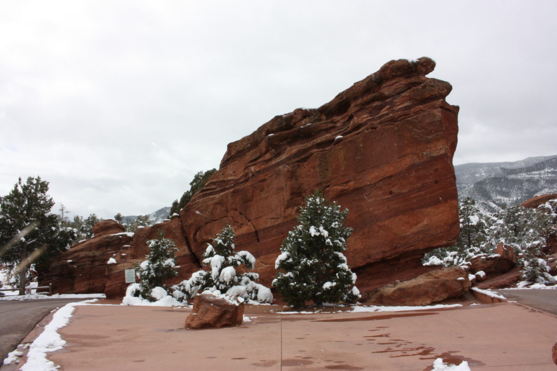 Colorado Springs, Garden of The Gods, snow, travel blogger, red rock