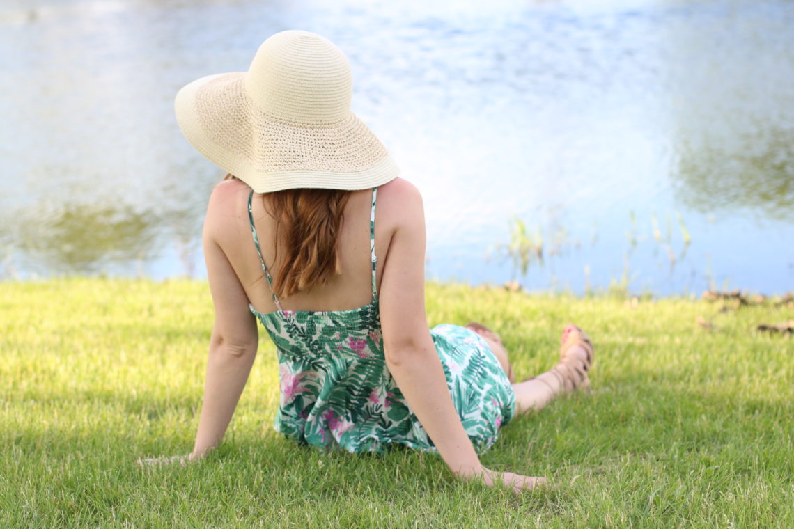 floppy hat, pond, summer look, palm tree dress