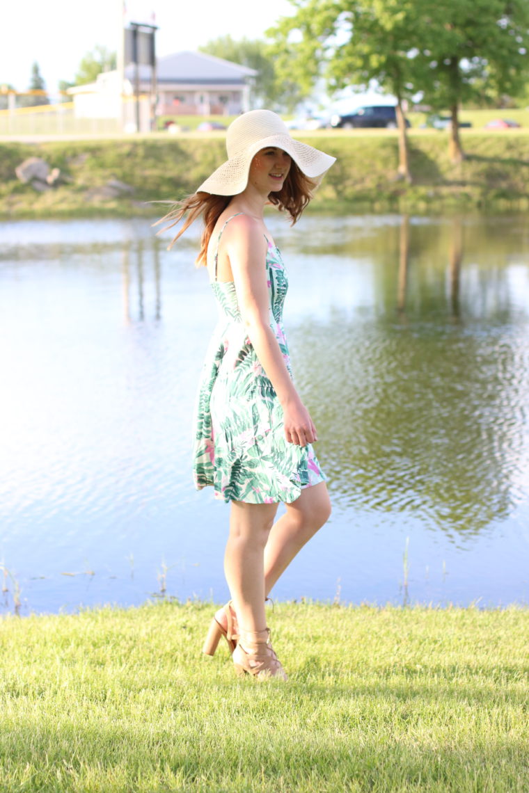 beach babe, floppy hat, palm tree dress, summer look