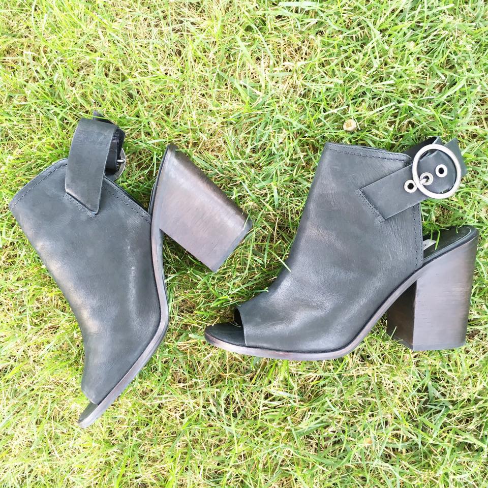 Steve Madden, booties, black booties, fall, buckles