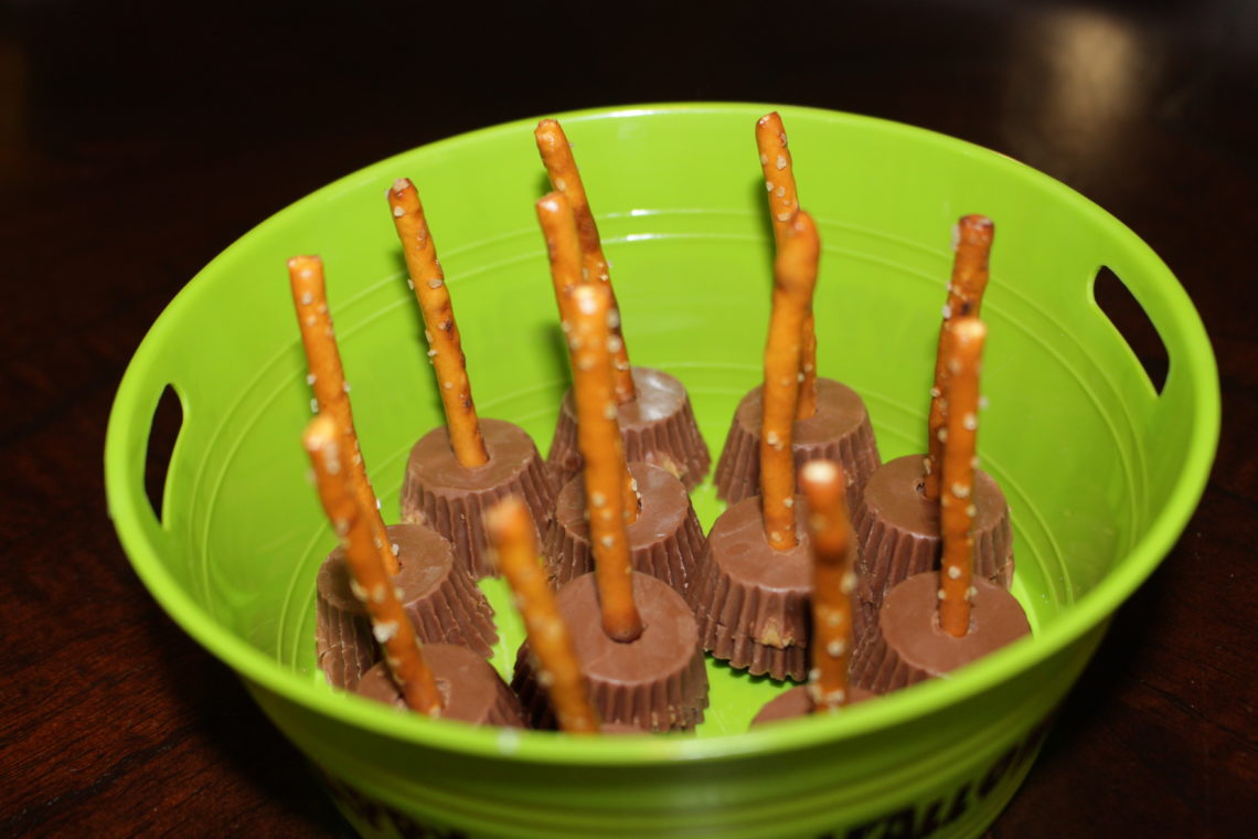 witch brooms, Halloween treat, pretzels, reese's