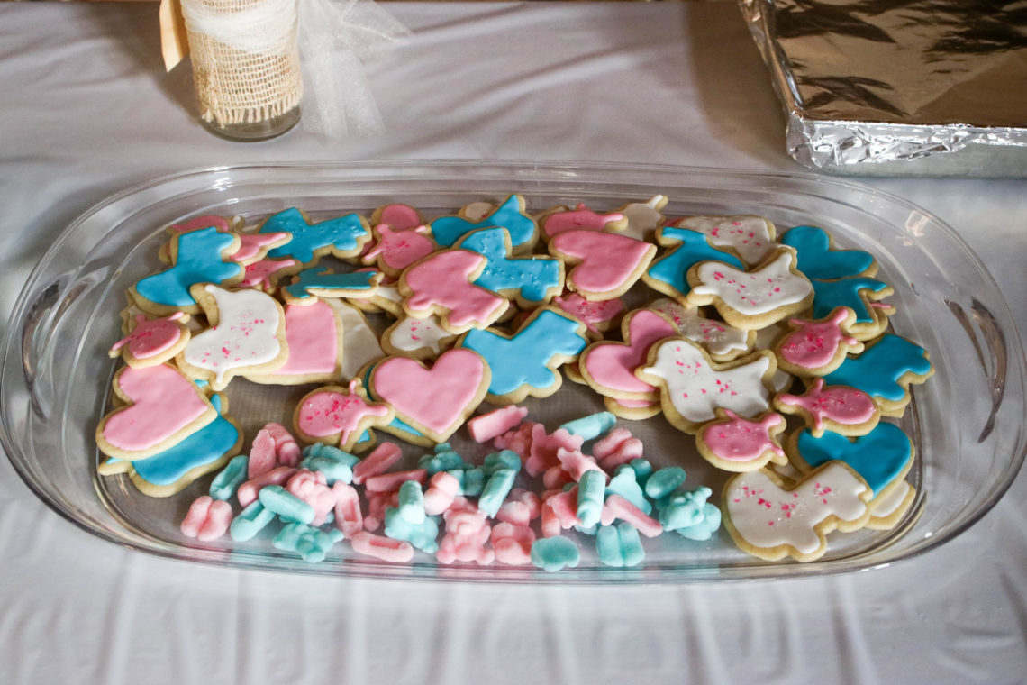 gender reveal cookies, gender reveal party, boy or girl, gender reveal, pink and blue cookies
