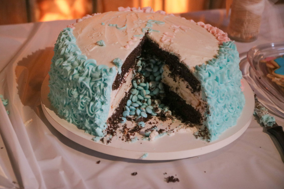gender reveal, gender party, gender reveal party, gender reveal cake, it's a boy, baby kruse, blue cake, m&ms