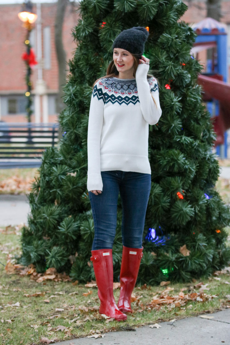 red hunter boots, holiday sweater, winter, Christmas tree