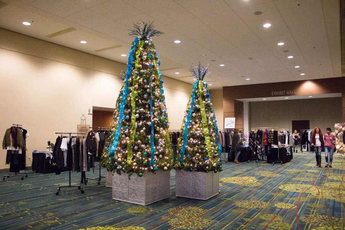 vendors, Sleigh The Runway, Iowa fashion show, Christmas tree