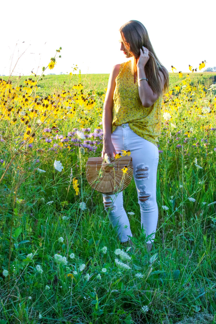 for the love of glitter, wild flowers, yellow top, white denim, summer style