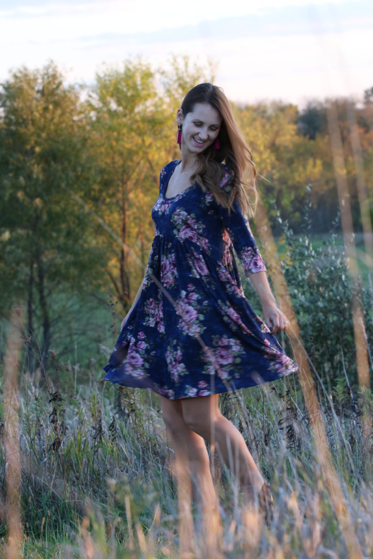 for the love of glitter, blue floral dress, floral swing dress, fall style, women's fashion 