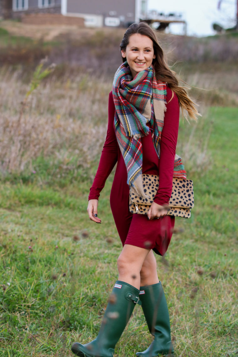 for the love of glitter, green hunter boots, burgundy dress, fall style
