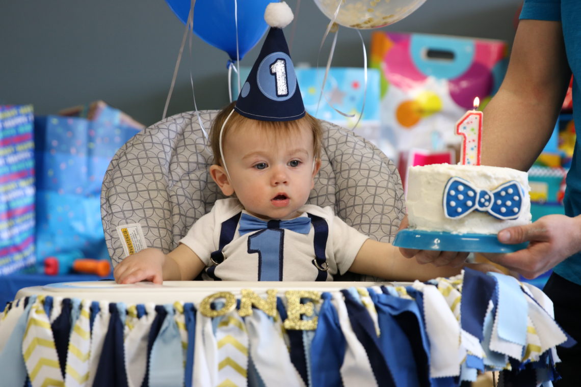 baby boy first birthday, bow tie birthday outfit, high chair banner