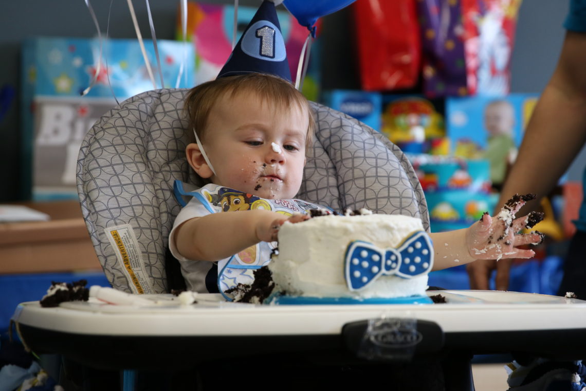 bow tie cake, baby boy first birthday, bow tie birthday party 