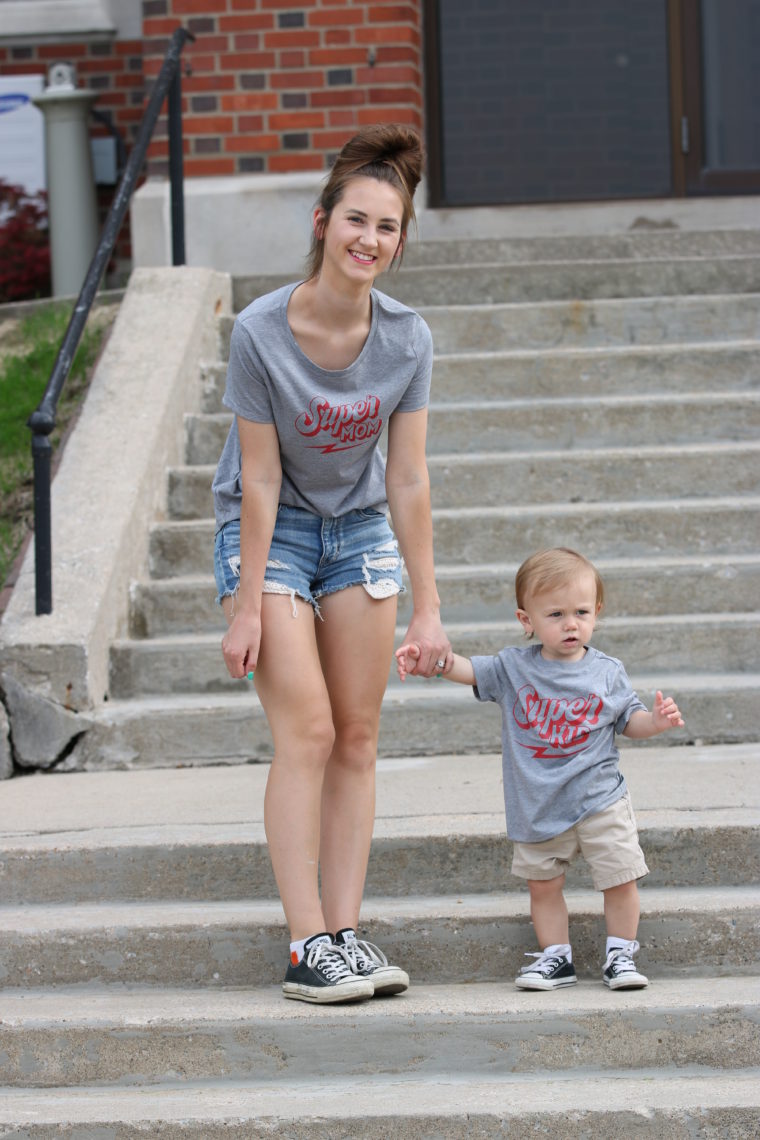 10 Ways To Be A Super Mom, mommy & me matching shirts