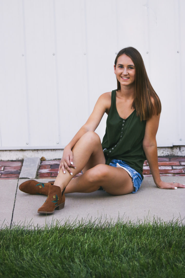 tie front tank, green tank, booties, fall style