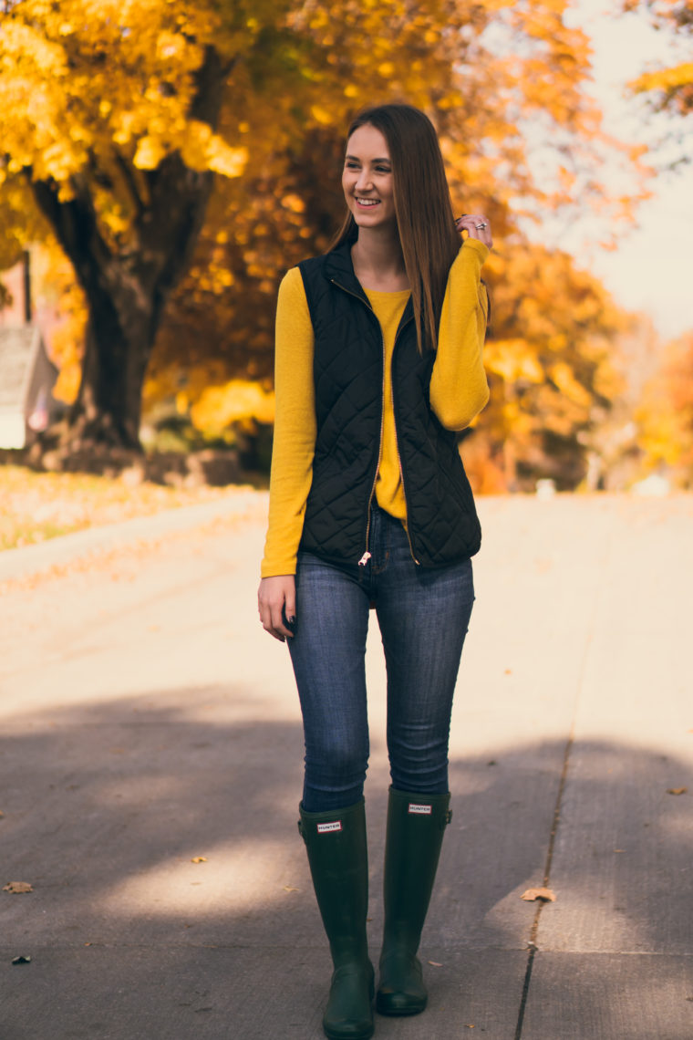 quilted vest, green Hunter boots, fall style