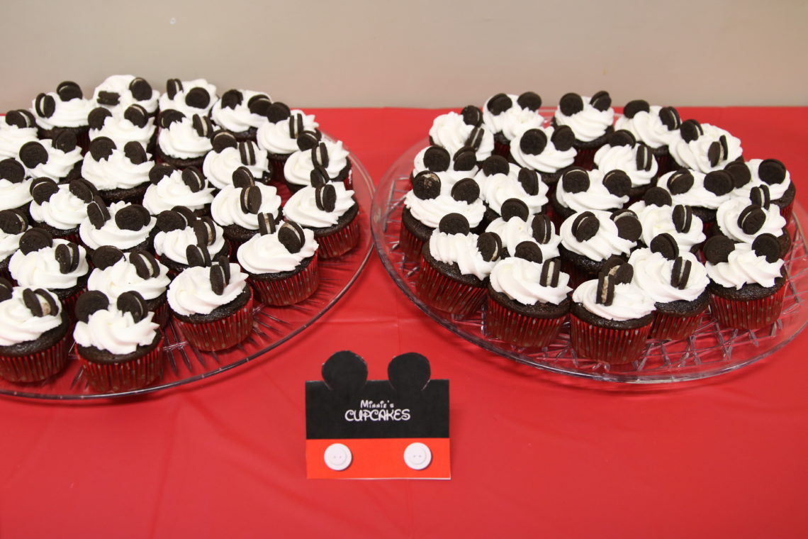 Minnie's cupcakes, Mickey Mouse Birthday Party
