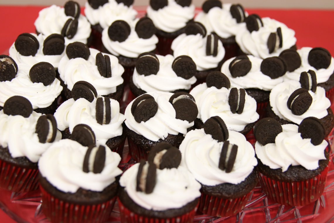 Minnie's Cupcakes, Mickey Mouse Birthday party