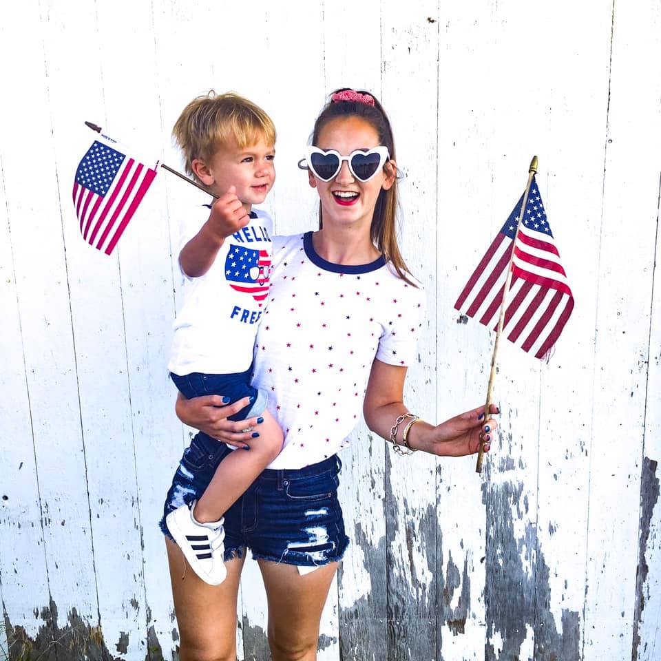 4th of July outfit, heart sunglasses, American style