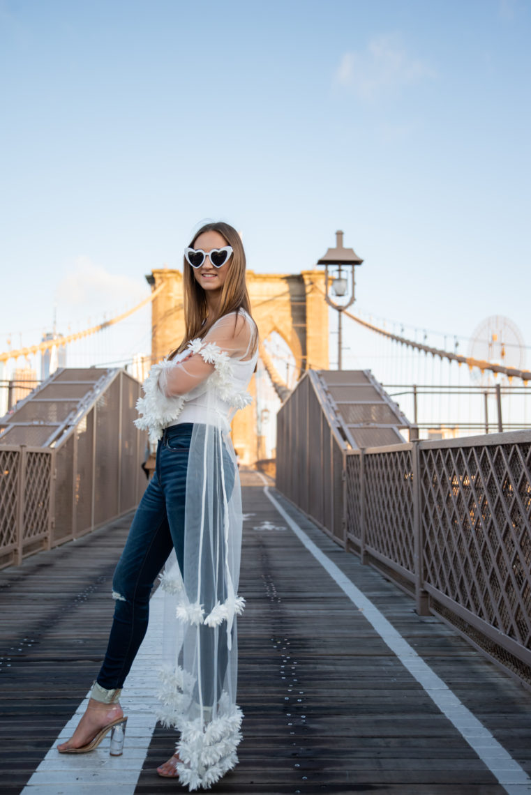 street style, white mesh cardigan, Brooklyn Bridge