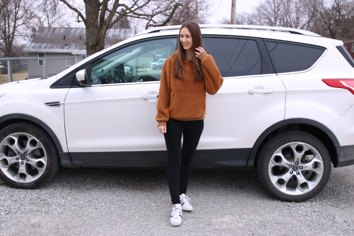 sherpa pullover hoodie, black leggings, comfy style