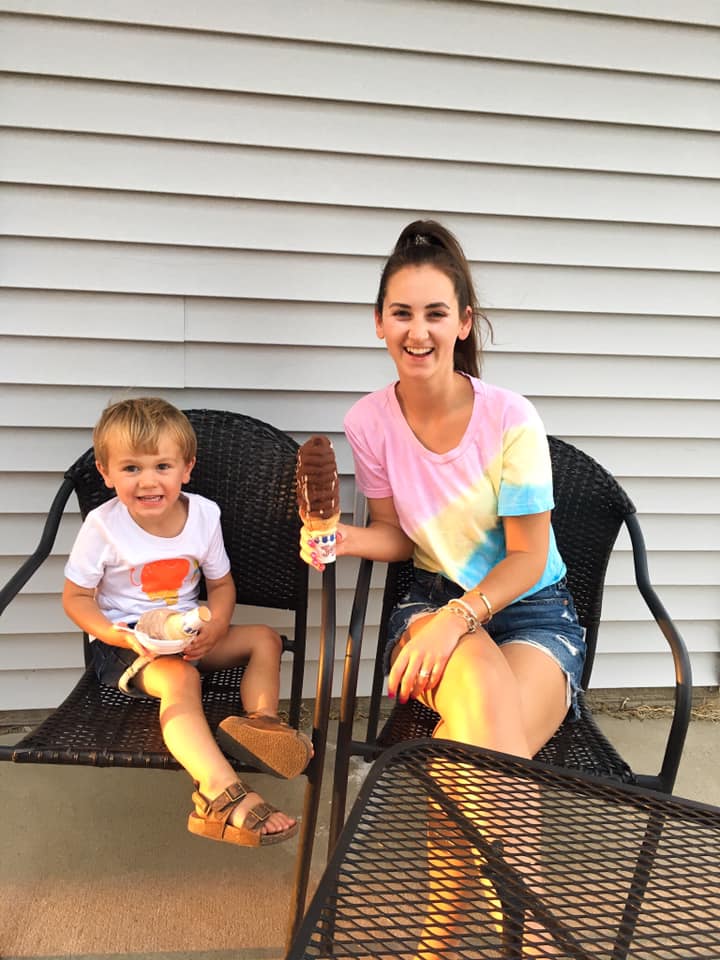 ice cream, tie dye t-shirt, summer outfits
