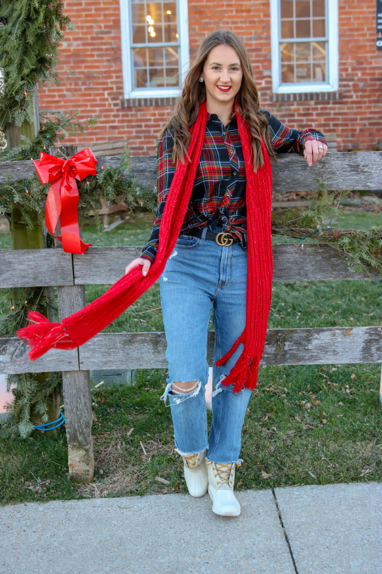 tunic shirt, red scarf, Christmas look 