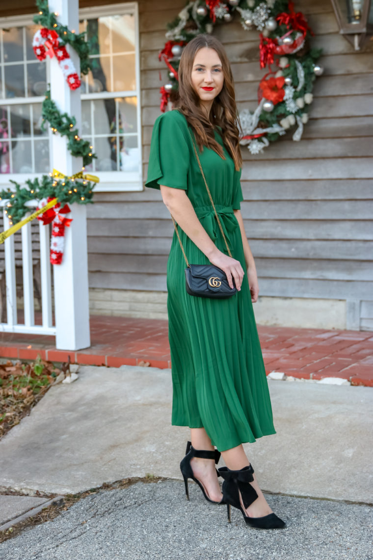 bow heels, Holiday outfit, green dress