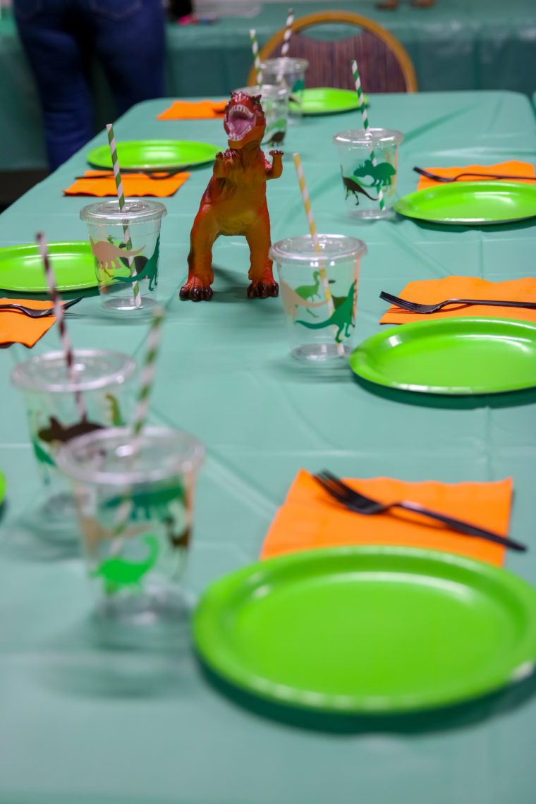 dinosaur table decorations