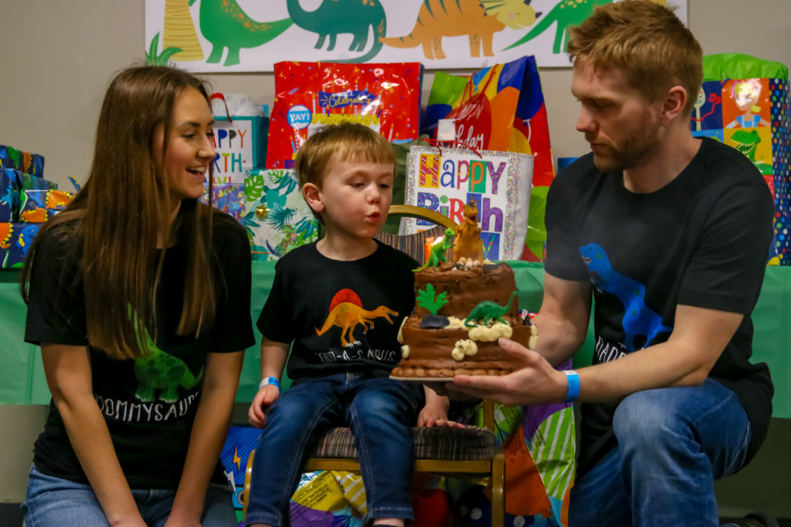 Dino birthday party, dino cake