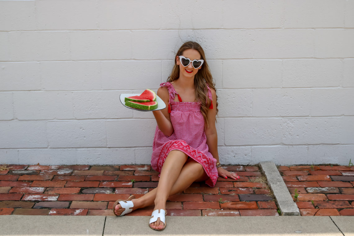 4th of July dress, heart sunglasses