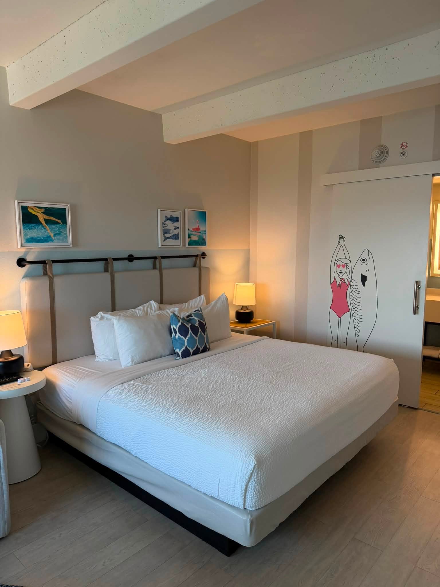 Blue Flamingo Resort hotel room