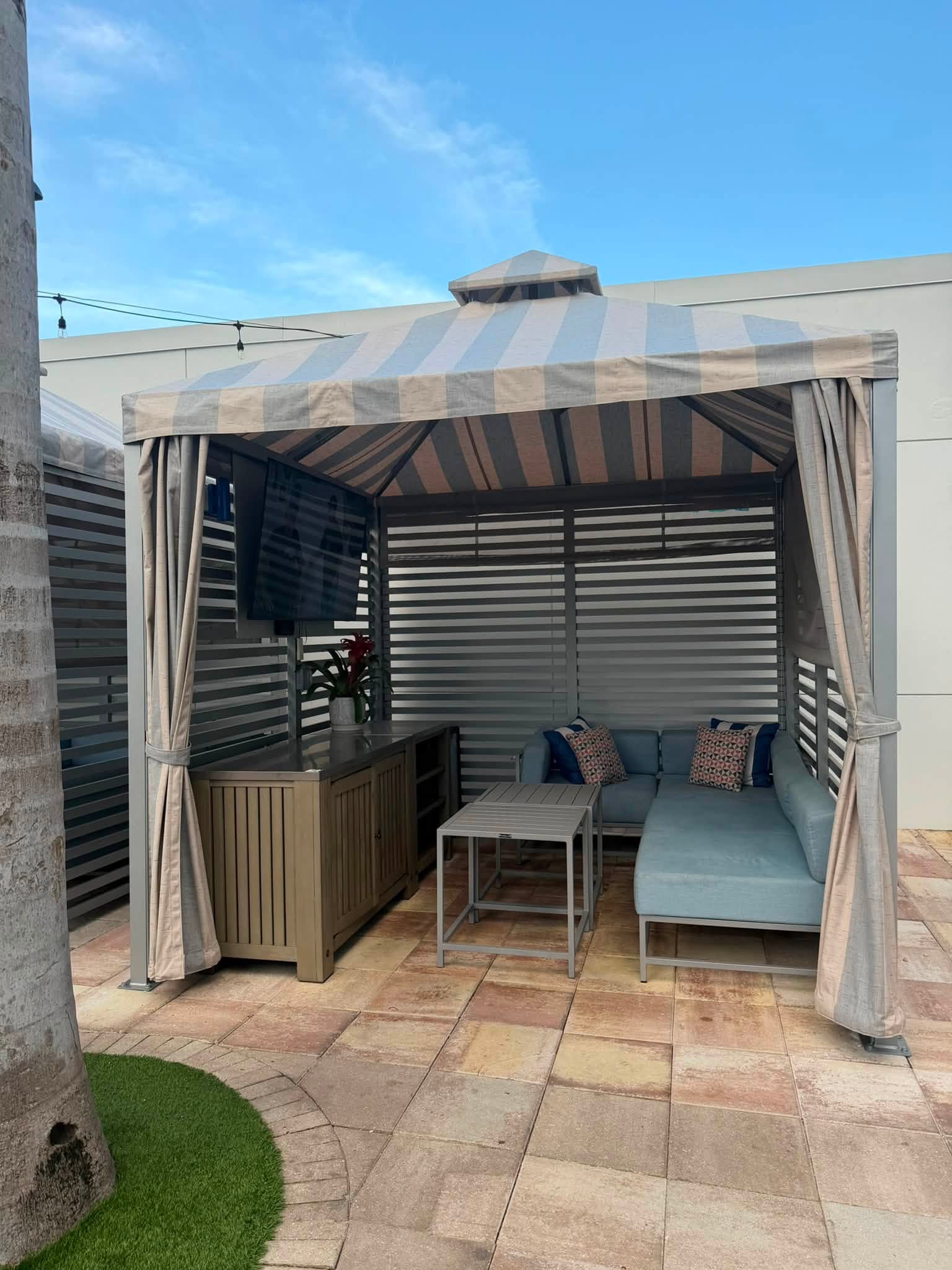cabana rental at Blue Flamingo Resort