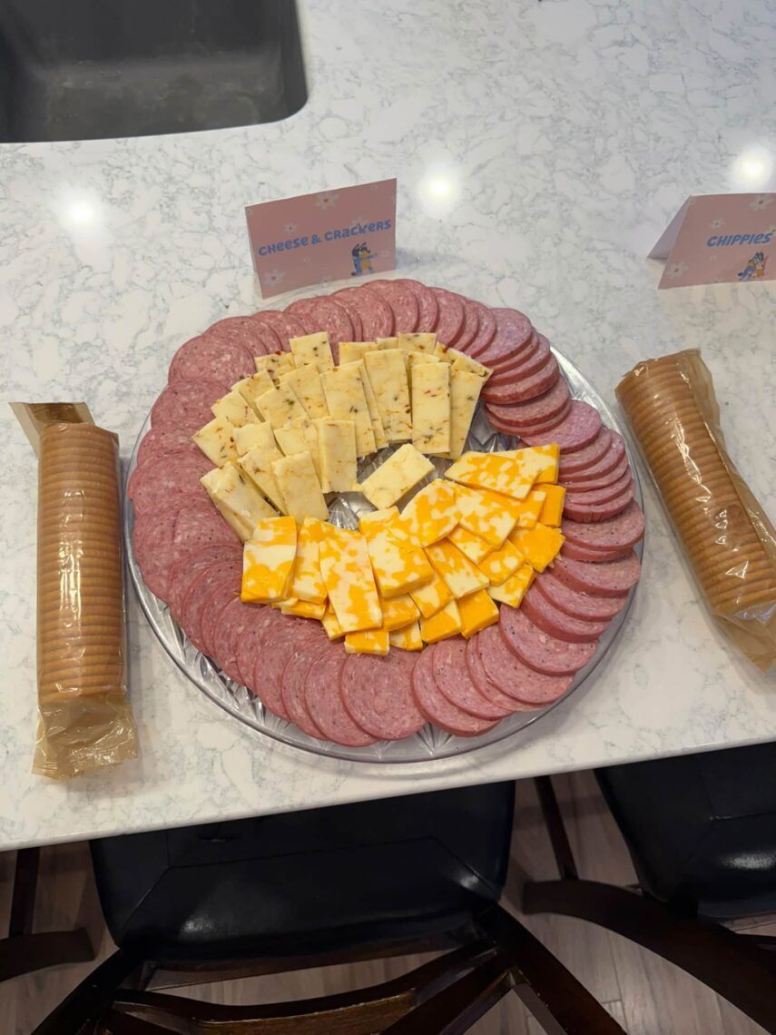Bluey cheese and crackers