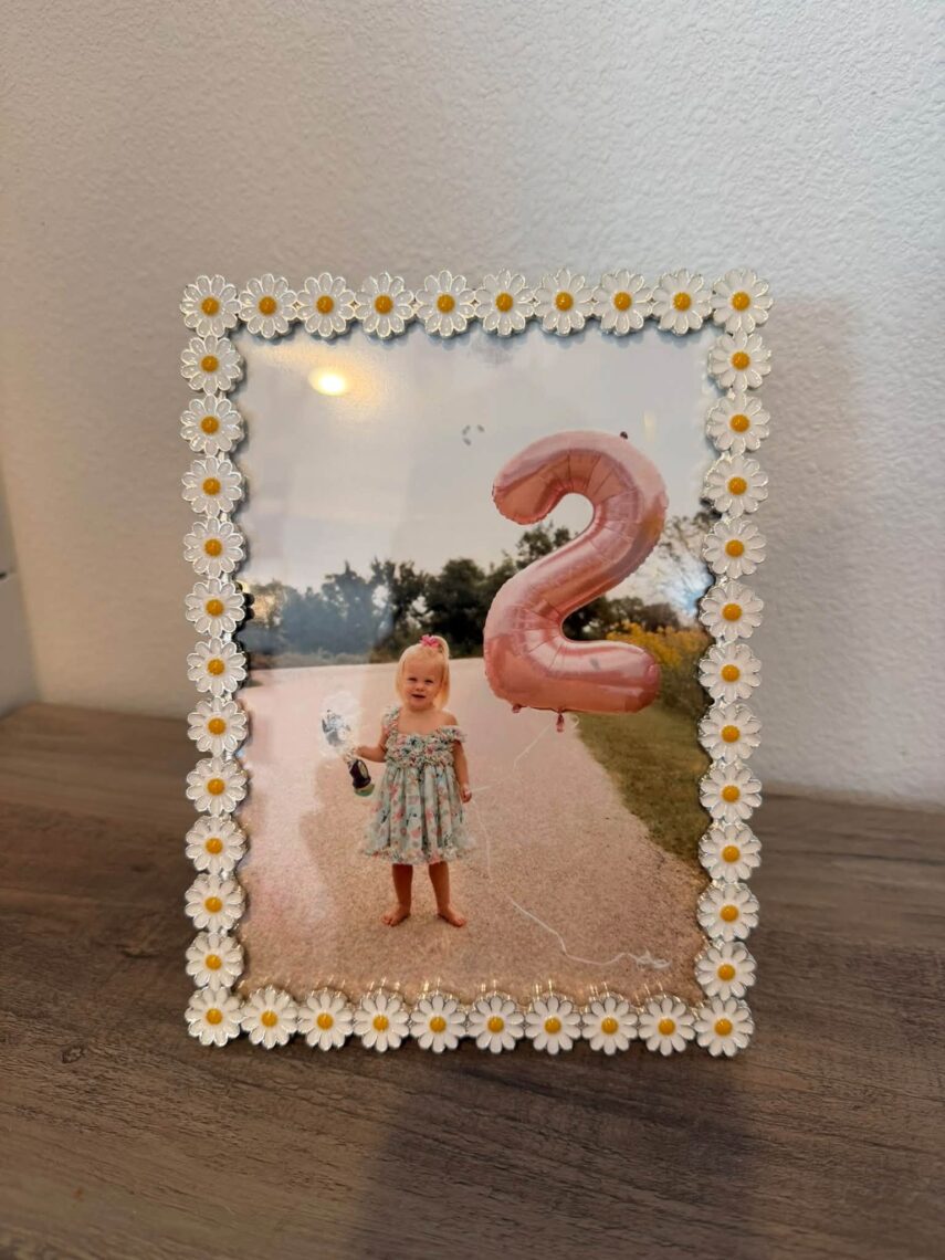 daisy picture frame