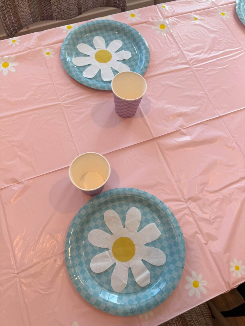 Bluey table decor